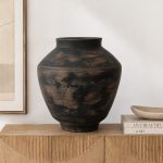 Gavic Black Vase